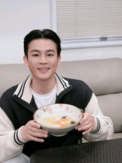 欧豪屡搭顶流花出演大制作，演技在线却成陪衬