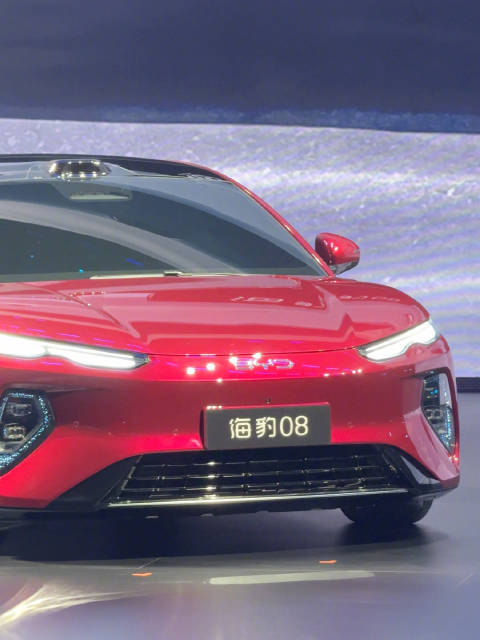 我认为是比亚迪目前能拿出来颜值最高的轿车