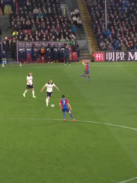 凯恩：想轻松刷个助攻～ 爱神：兄弟包进的