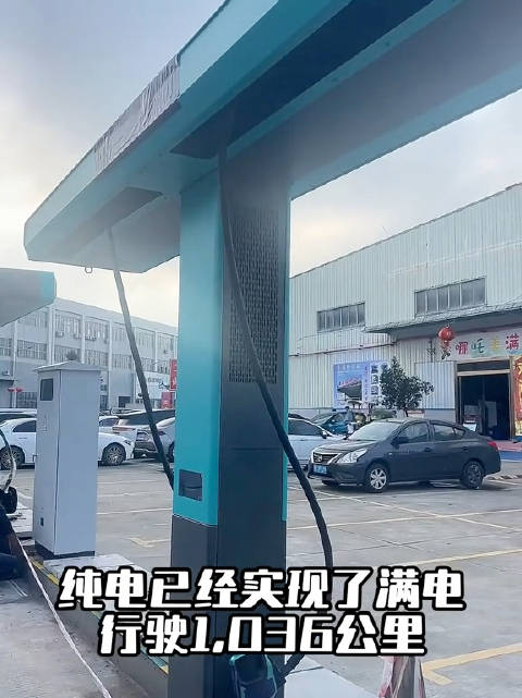腾势Z9GT充电9分钟续航超千公里，比亚迪闪充技术将全国建站