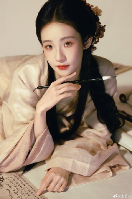 网友如何看待黄晓明与张艺凡这次‘303’的代际互动？