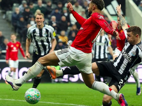 2-1！7.2亿豪门11打10 却惨遭绝杀 11轮不败终结 创95年耻辱纪录