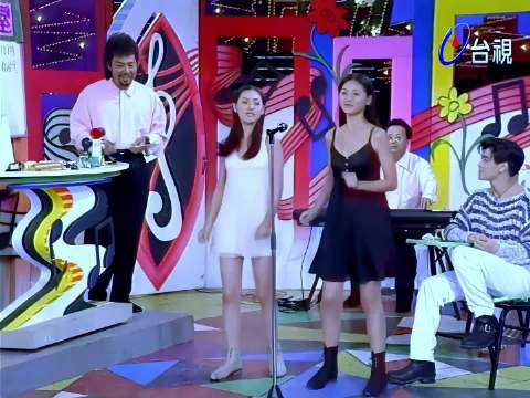 大s小s16岁的时候好青春啊，但我的目光被林志颖吸引了