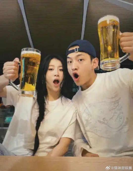 李嘉格男友具体是怎么分期送她耳环的？