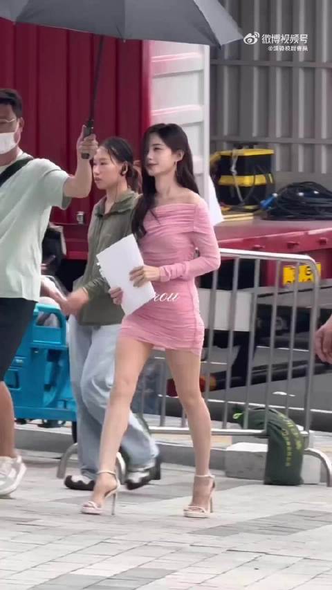 李一桐 被sm星探挑中两次的颜值