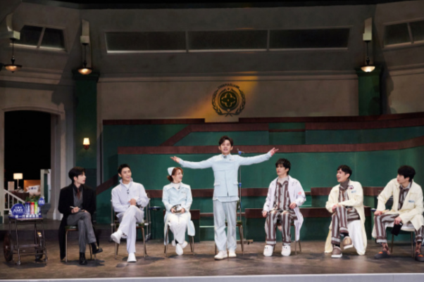 《大侦探8》第四案剧照:大张伟造型设计瞩目,何炅张若昀名字太好笑!