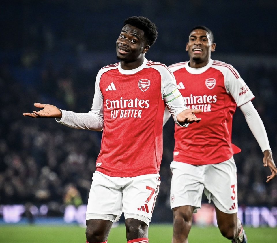 足坛一夜动态：阿森纳领先曼城7分！曼联遭绝杀12轮首败 切尔西逆转