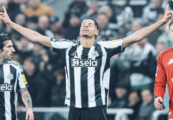 2-1获胜，纽卡斯尔95年来首次在主场联赛中连赢曼联四场