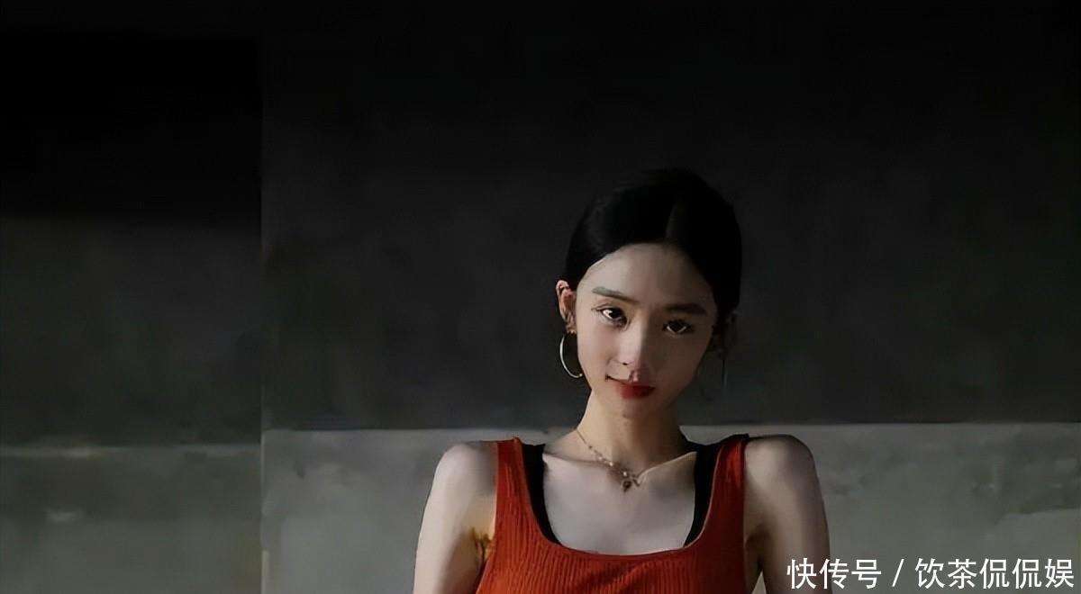 19岁的黄多多:从“国民闺女”到话剧女主，她把成长演成了连续剧_黄忆慈_何炅_观众