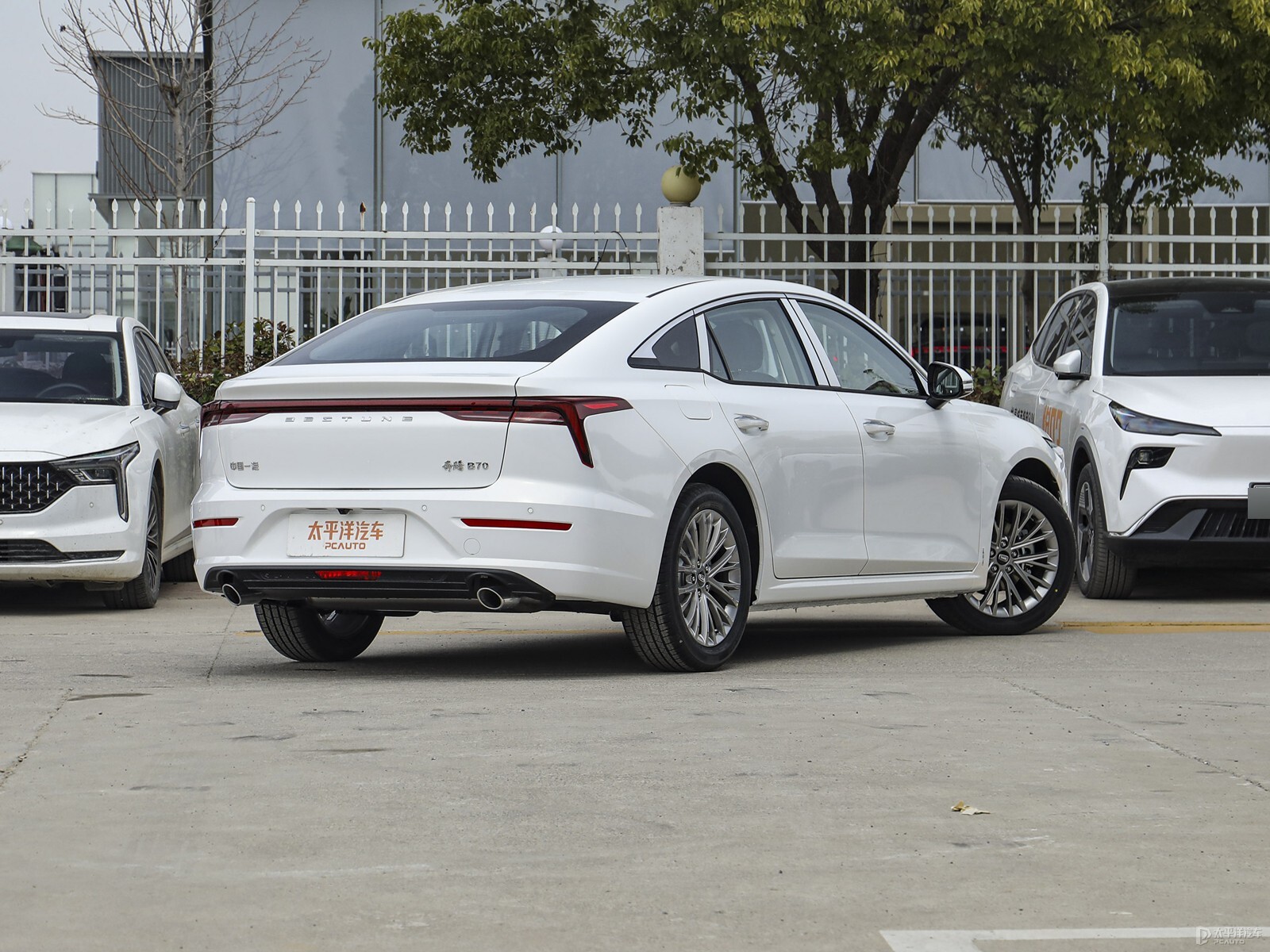 奔腾B70对比同价位:配置/空间/动力优势在哪?