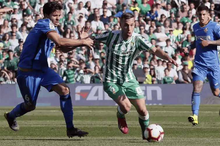 意大利杯半决赛生死战!拉齐奥 5 主力缺阵 + 主场低迷，亚特兰大逆转基因 + 10 天双杀?