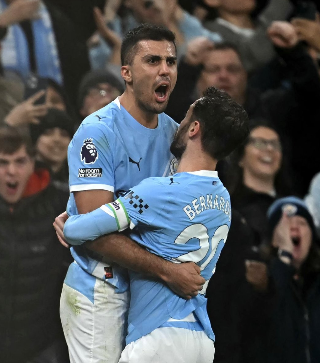 2:2!金球先生破荒 哈兰德哑火 曼城错过绝杀+爆冷 枪手笑纳大礼