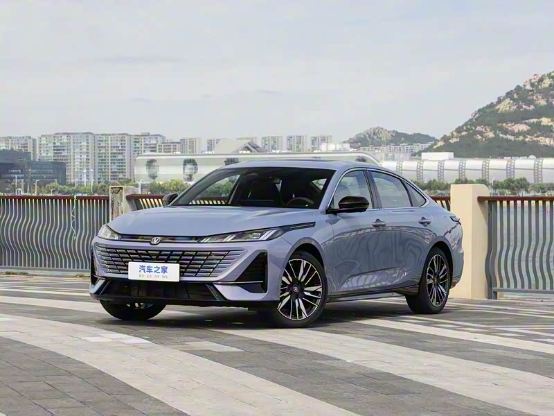 长安逸动的配置相比同价位竞品有哪些亮点?