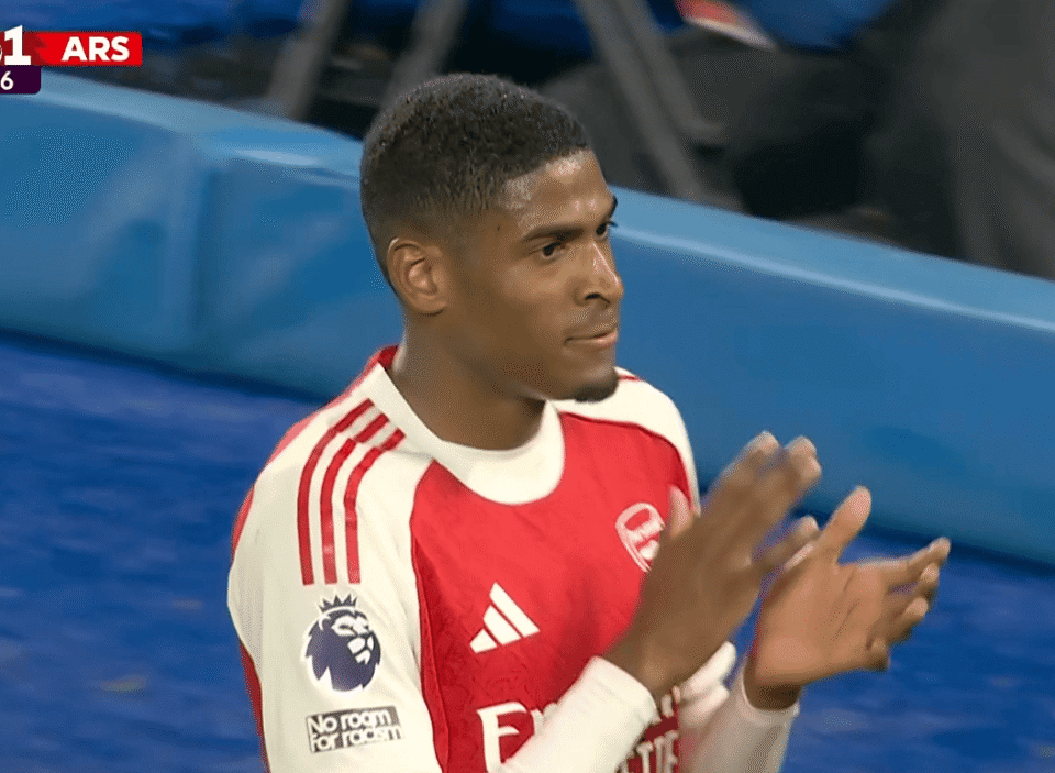 莫斯克拉本场6解围1拦截，2次犯规1次被过，对抗5胜2