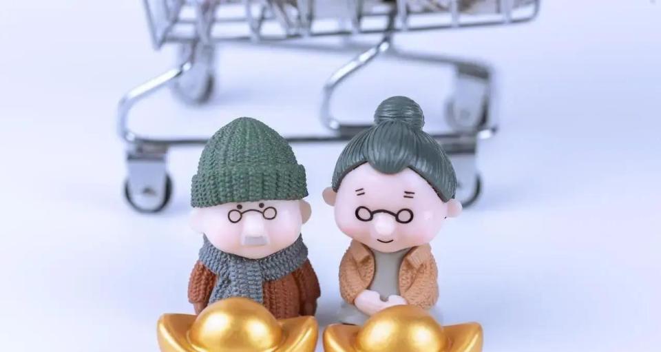 人社部传来好消息!2026 养老金或再调整,1.5 亿退休老人迎福利