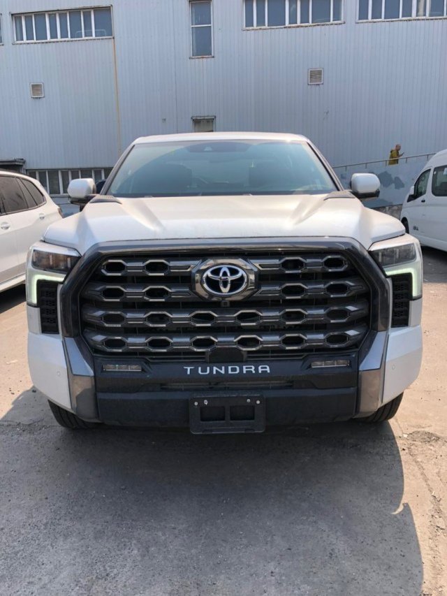 2026款丰田坦途 3.5T 混动 Platinum铂金 豪华皮卡落地优惠6万