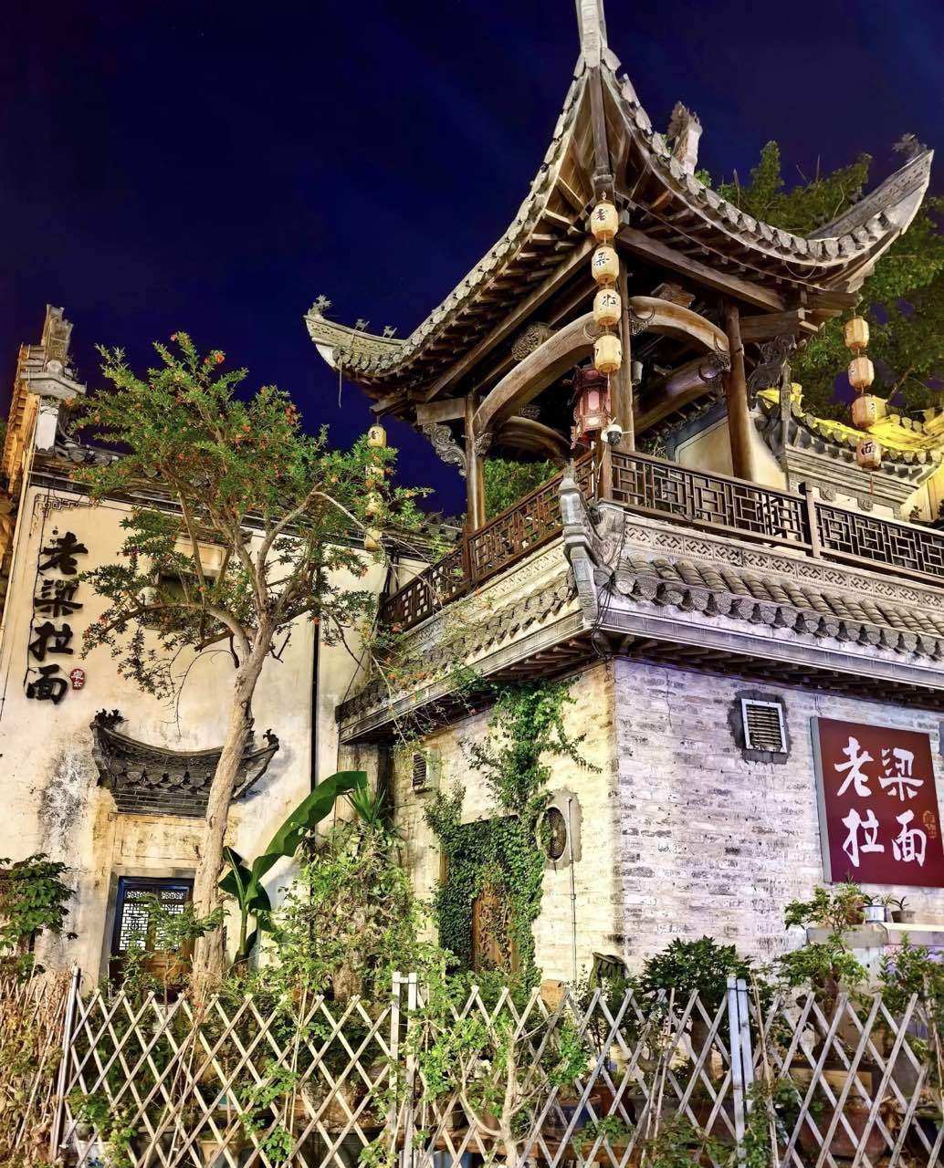 安徽合肥罍街：从“炸罍子”到“吃天下”