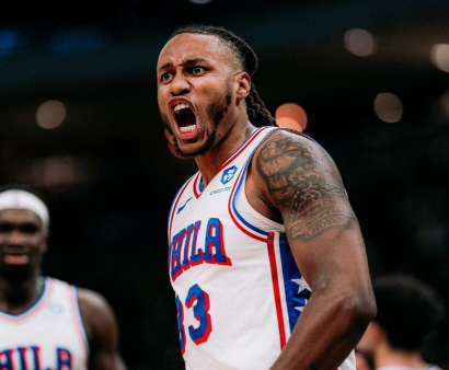 三节战罢76人82-83落后爵士，沃克6投全中砍下18分