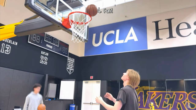 你和篮球一个像秋天一个像夏天一个像白天一个像黑夜一个像白蛇一个像许仙