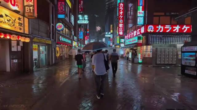 主播将伊朗比作落魄4S店，傲慢态度引热议