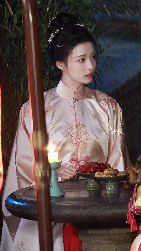王楚然魏采薇 王楚然明月录 采薇，我看到了你的幸福