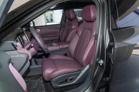 岚图FREE+ :华为ADS 4+鸿蒙座舱，配476马力+EDC魔毯悬架，够牛?