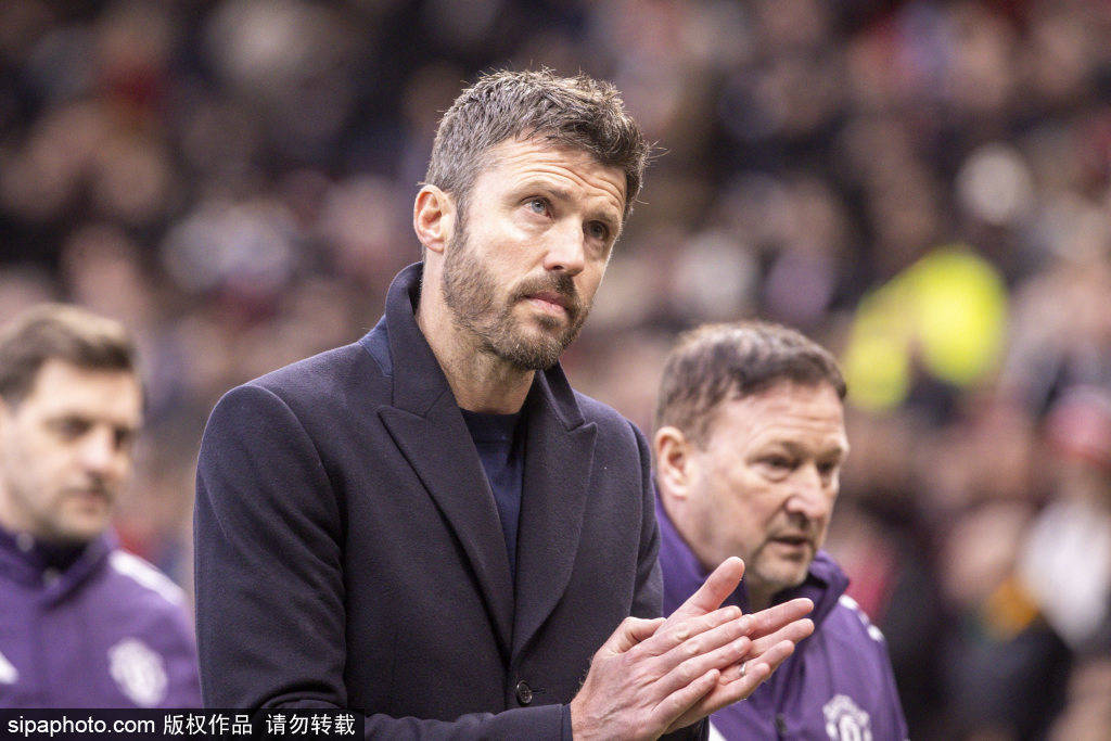 曼联帅位竞逐：安切洛蒂与图赫尔并未竞争，德泽尔比成新宠