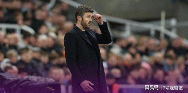 英超爆冷!10人纽卡2-1力克曼联,戈登建功奥苏拉绝杀_订阅