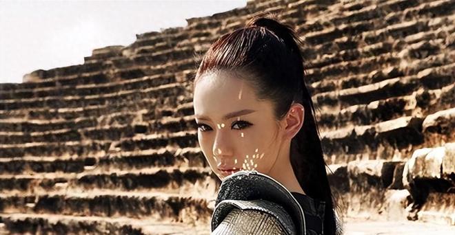 田曦薇瘦成皮包骨，戚薇暴露颜值，李雪琴吸粉无数节目组太会整活