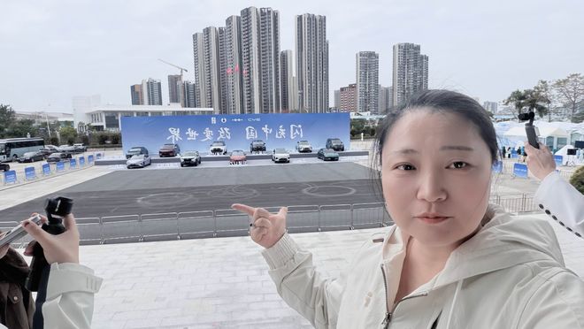 5分钟闪充+1205km续航！仰望加闪充，中国智造让世界重新认识越野