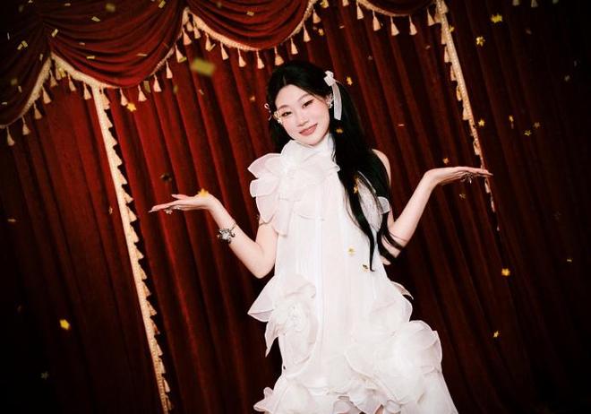 沈佳润跨年晚会失误发文致歉毛不易 真挚反省获网友力挺