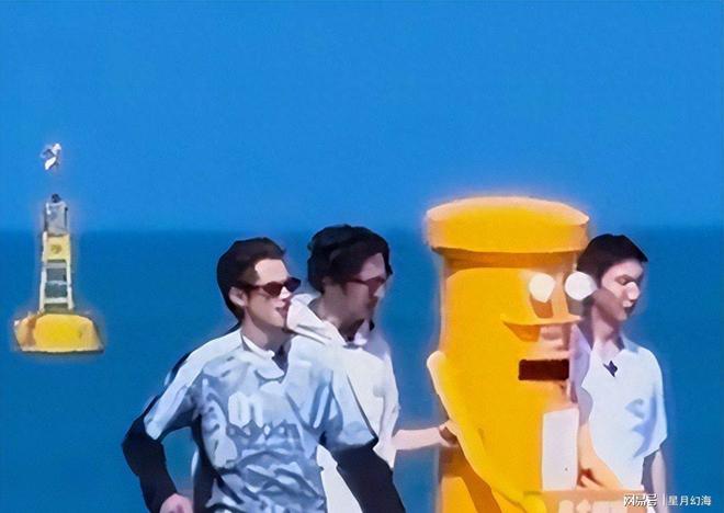 何炅首度上《亲爱的客栈》,热情拥抱谭松韵,为王鹤棣撑场好感动