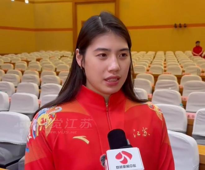 张雨霏：去年没抢到苏超门票，今年想要去现场看看