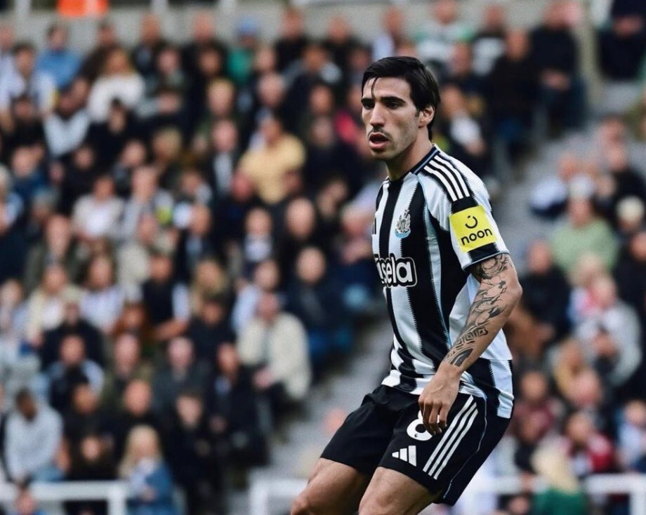 斯基拉：除阿森纳和曼联外，皇马近期也派球探考察了托纳利