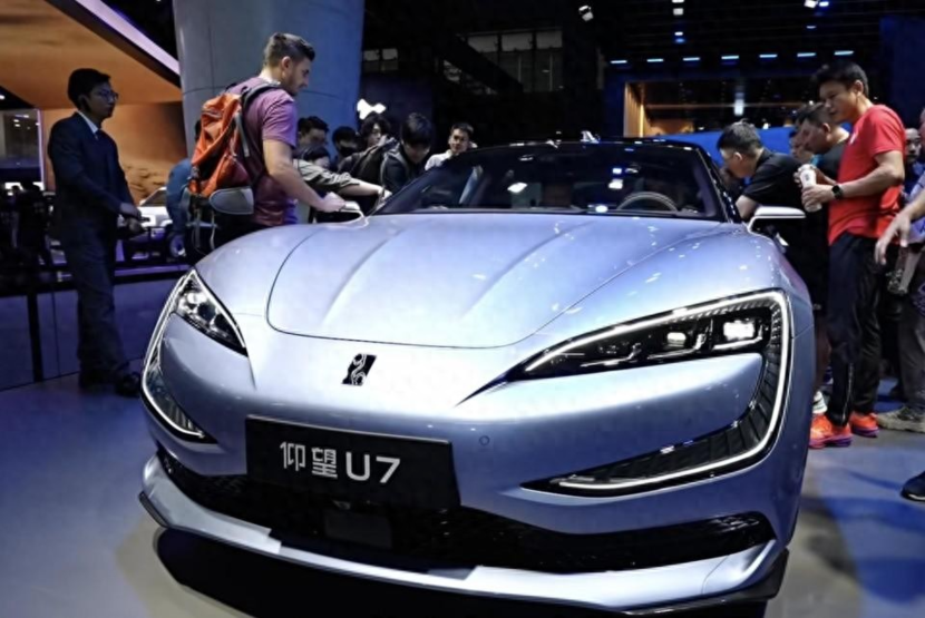 续航超1000公里的电车 新款仰望U7首搭第二代刀片电池