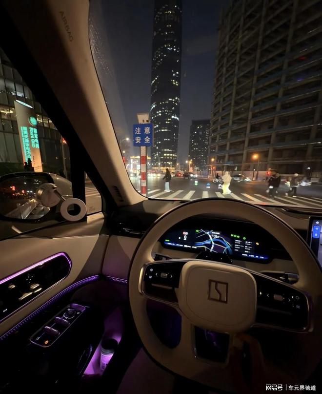 即刻入手，极氪9X or问界M9？