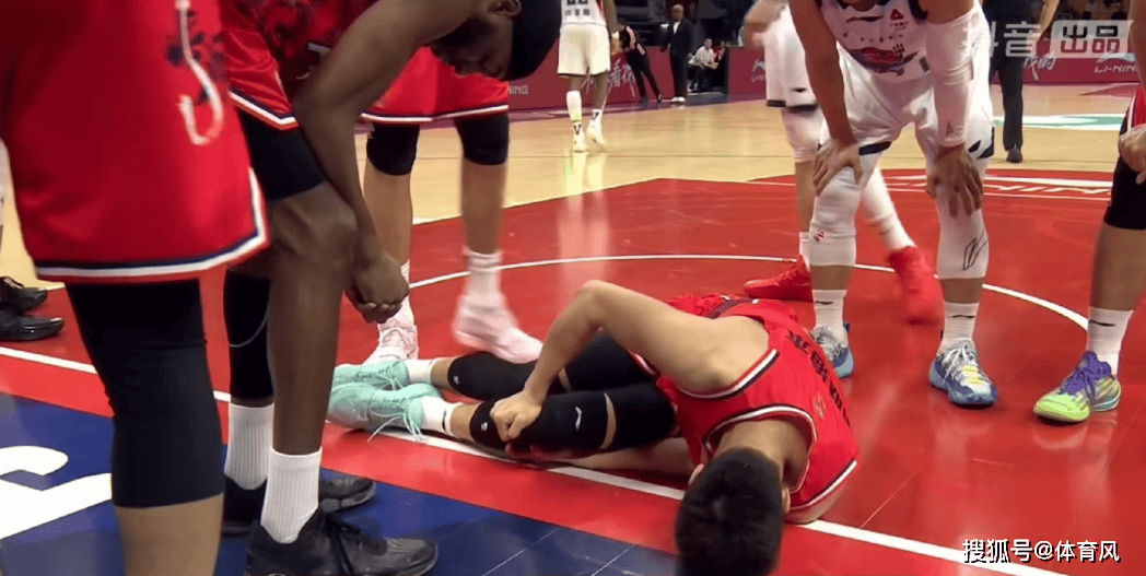 爆冷！广州93-85山东男篮，赛后数据一目了然，艾伦赛季恐怕报销