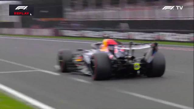 维斯塔潘澳大利亚站首圈失控撞墙