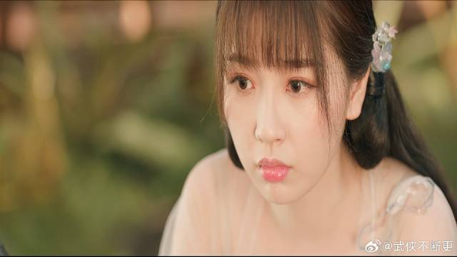 大强发现小兰花秘密 下秒小兰花撒腿就跑，太逗了