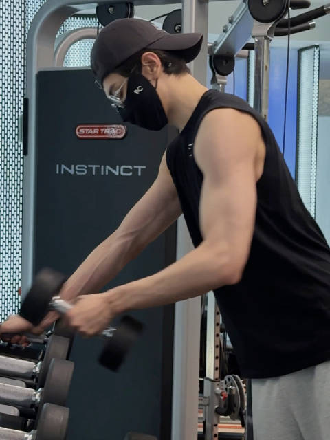 林一傅识则互动引粉丝共鸣