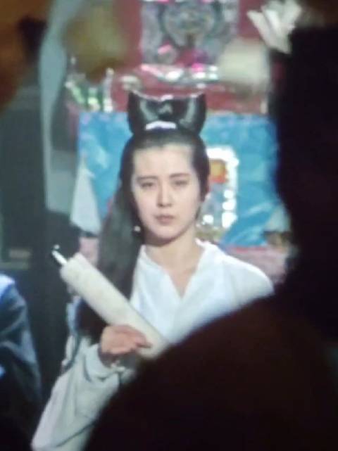 如若美到极致，也许所有形容的言语都是苍白的，宁可相信从此世上再无女鬼