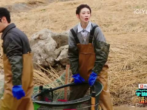 张艺凡被黄晓明范丞丞喊303，偷鱼现场引爆笑