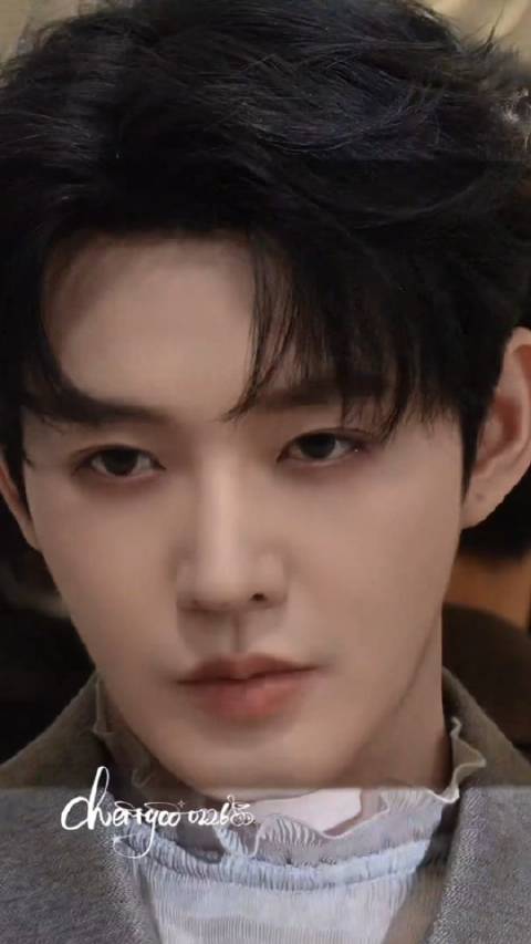 邓为代言多品牌，迪奥生图展现帅气形象