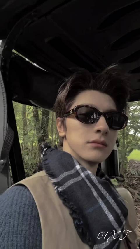 林一张静禅 ​ 小伙太帅了，简直就是侧脸之神，我的心都被你俘虏了.