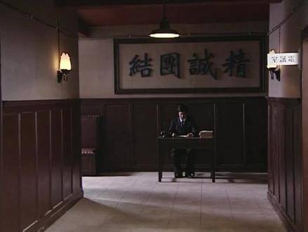 《潜伏》金句爆燃：真酒那么贵，造点假酒又何妨？