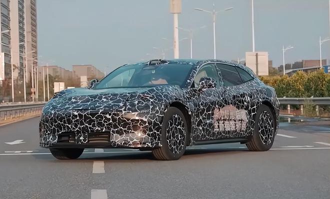 启境猎装轿跑实车曝光!华为乾崑智驾数字底盘,硬件支持L3级广汽激光雷达_订阅