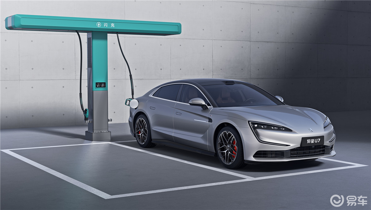 售价65.8万起，2026款三车齐发，仰望加闪充有多猛?