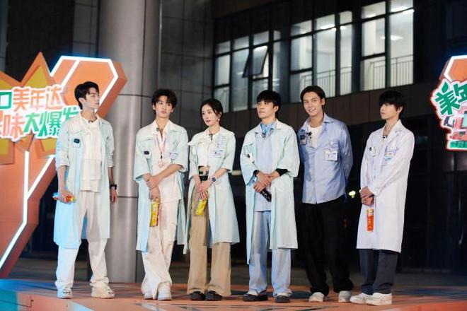 《密逃5》杨幂提前完成抓NPC的KPI 彭昱畅遭遇两级反转