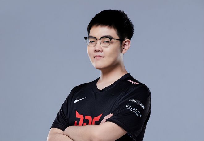 V5训练赛又输了？369直播无意爆料：JDG和RNG在训练赛，都赢了V5