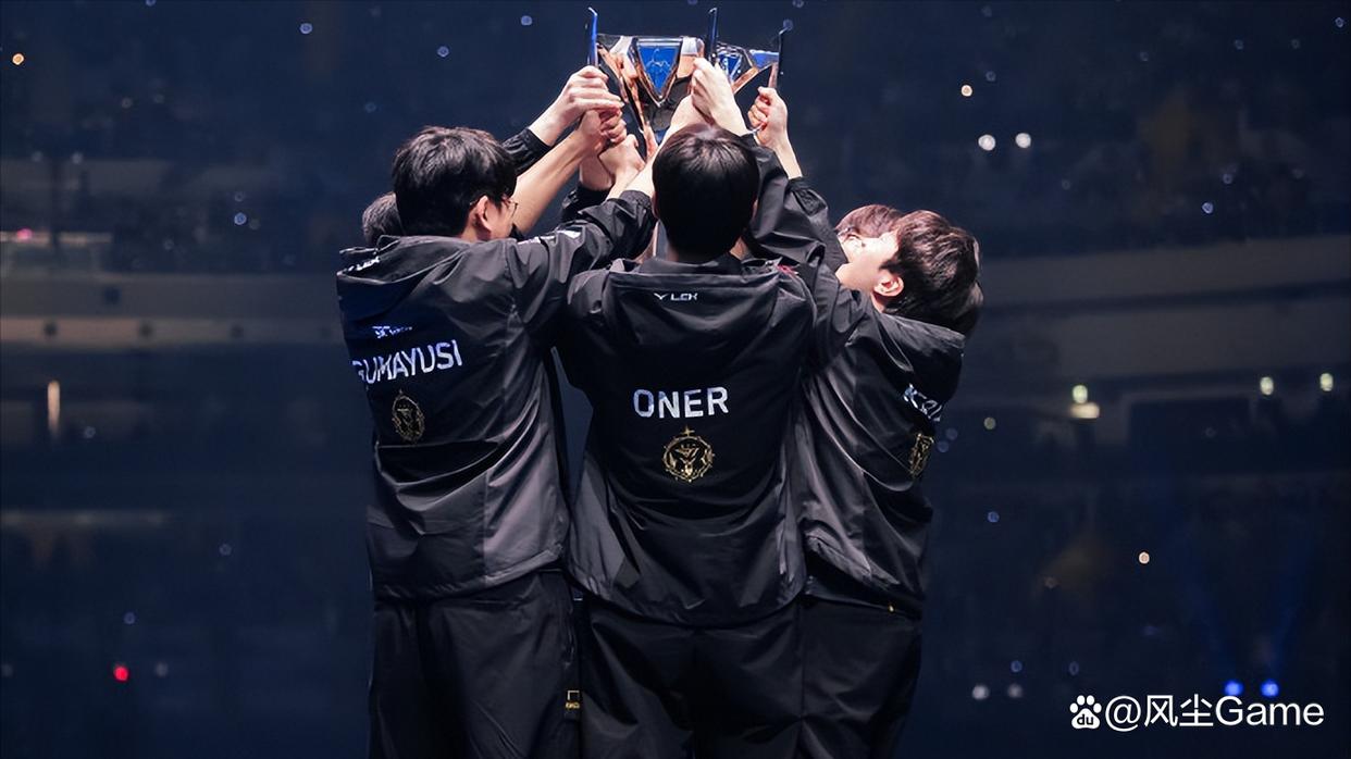 Faker夺冠后首播:1小时收入1200万,自爆S赛期间,韩服账号被封